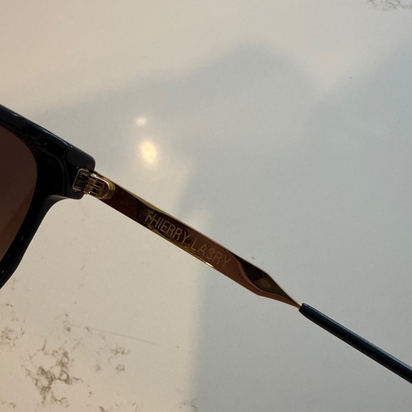 Thierry Lasry Sunglasses - Picture 3 of 3